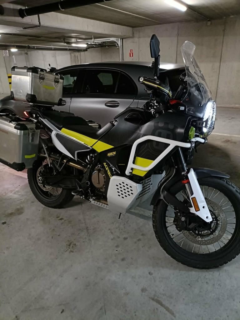 Husqvarna Norden 901, Plus de 35 kW, 2 cylindres, Enduro, 889 cm³