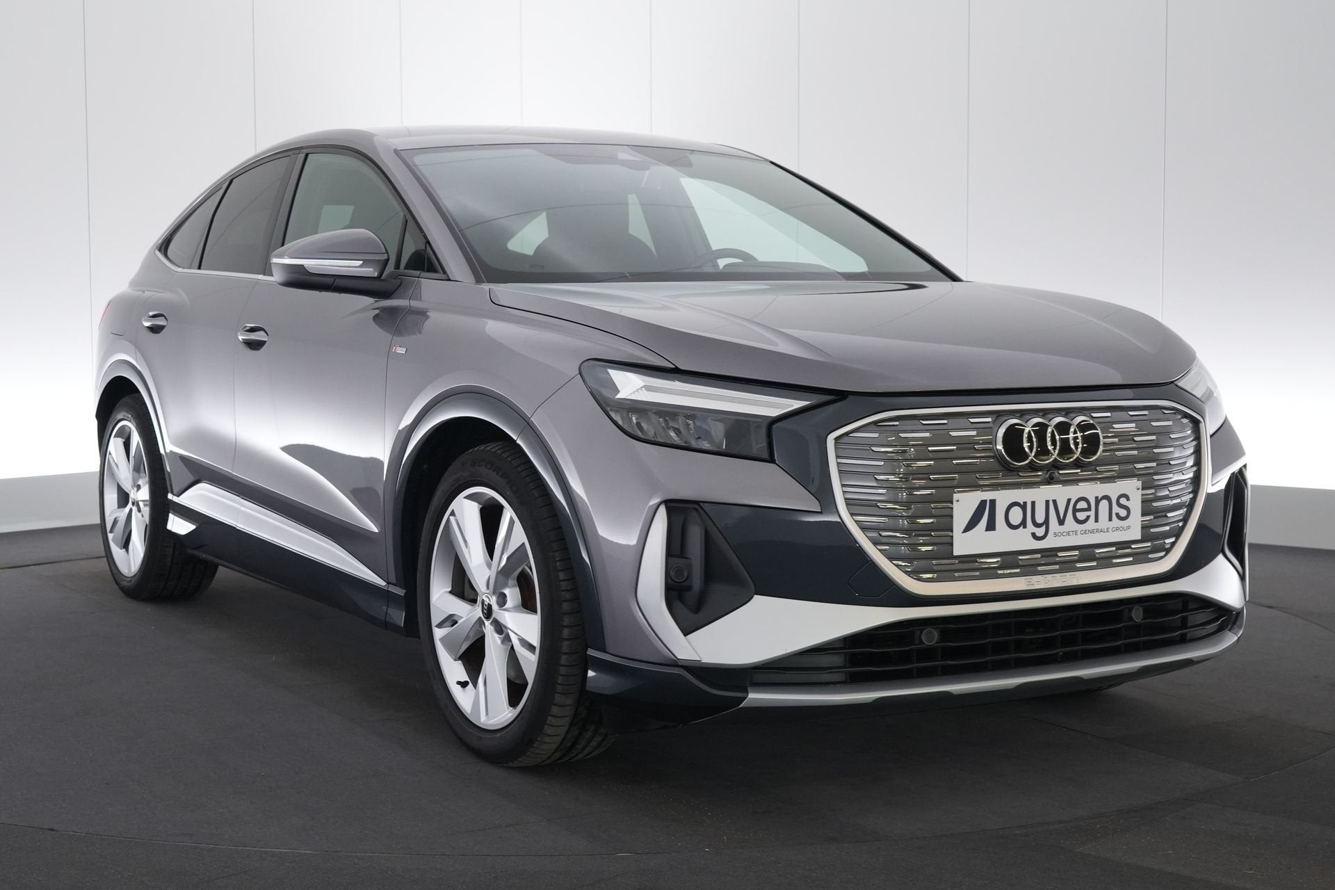 (2CFX447) AUDI Q4 SPORTBACK E-TRON, Achat, Entreprise, Carnet d'entretien, 5 portes