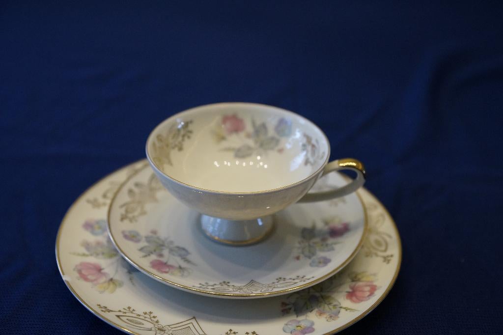 Vintage Alka (Alboth & Kaiser) Thee Trio Servies  Model 1101, Antiek en Kunst, Ophalen of Verzenden