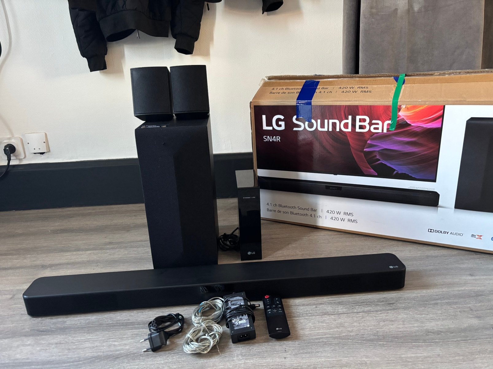 LG SN4R soundbar, Ophalen of Verzenden, Bluetooth, Zo goed als nieuw