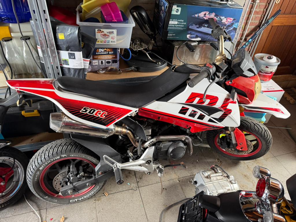 2x urban m5 met papieren + extra 50cc motorblok, Vélos & Vélomoteurs, Cyclomoteurs | Marques Autre, Enlèvement