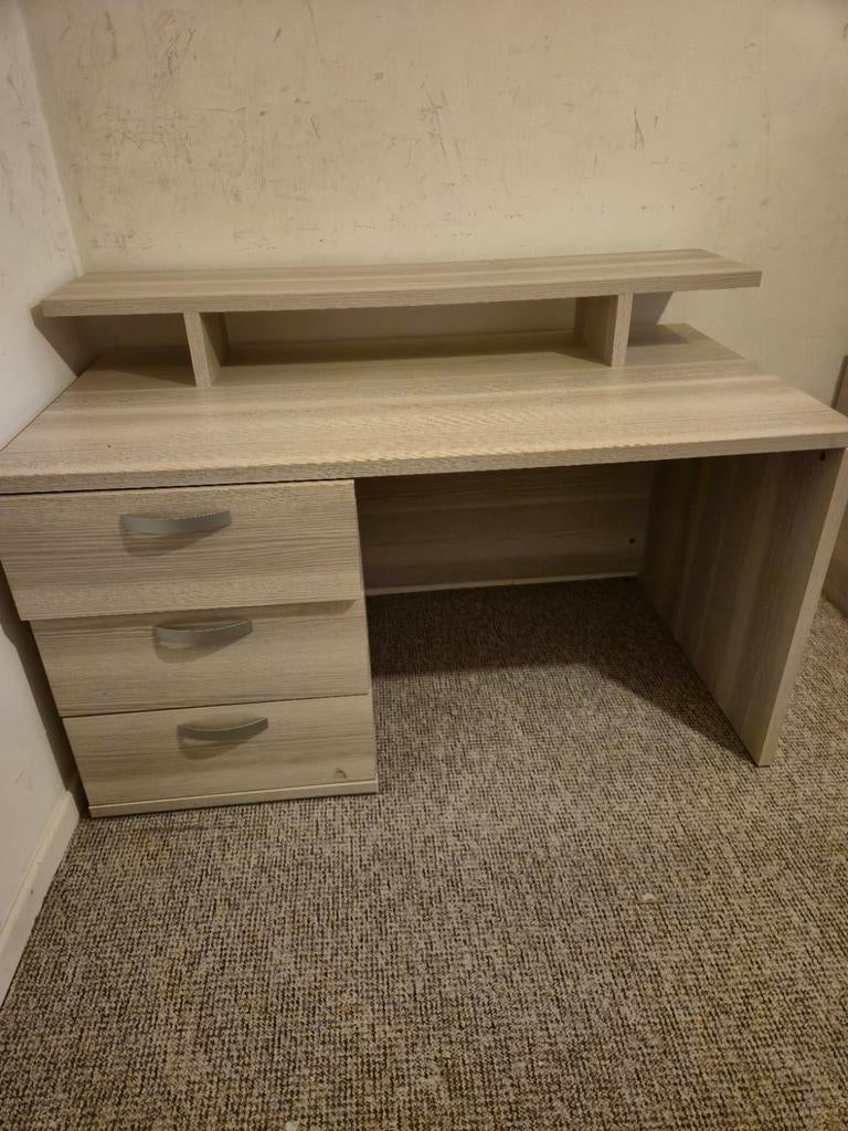 Qualité du bureau, Bureau d'ordinateur, 74 cm, Enlèvement, Utilisé