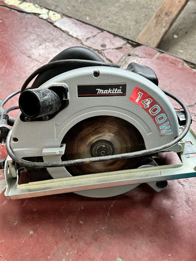 Makita Cirkelzaag, Doe-het-zelf en Bouw, Gereedschap | Zaagmachines, Ophalen, Cirkelzaag