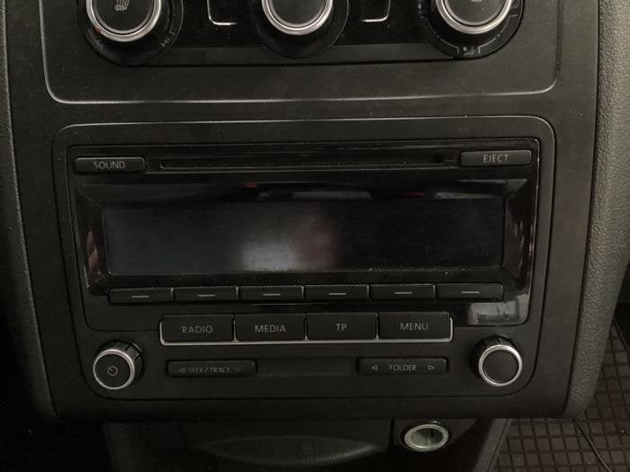 Radio van een Volkswagen Caddy, Auto-onderdelen, Gebruikt, -, Volkswagen, -