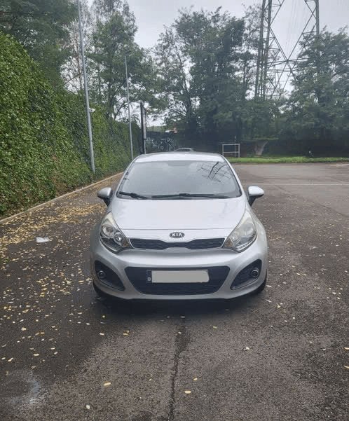 Kia Rio 1.4 CRDi (diesel) prête à être immatriculée, Autos, Argent ou Gris, Achat, 5 portes, Particulier