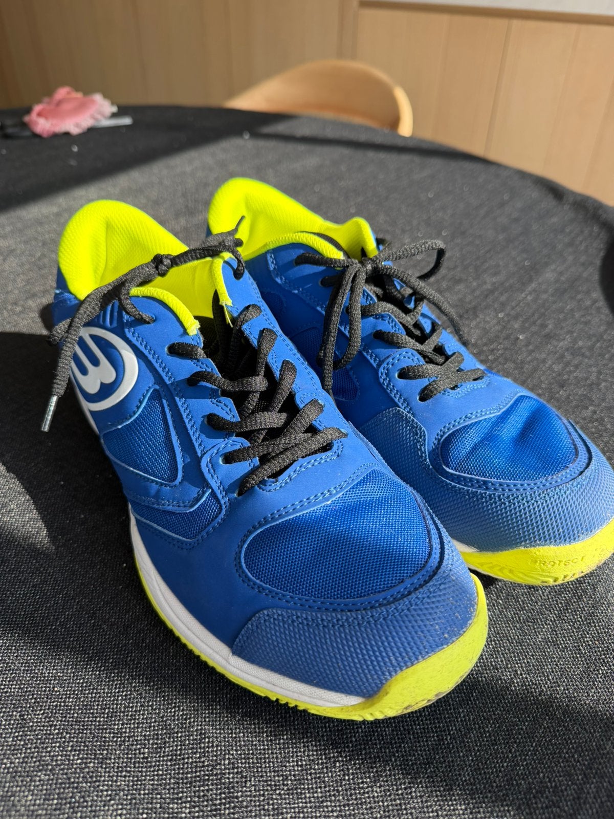 Padelschoenen - Bullpadel maat 45, Sport en Fitness, Ophalen, Zo goed als nieuw
