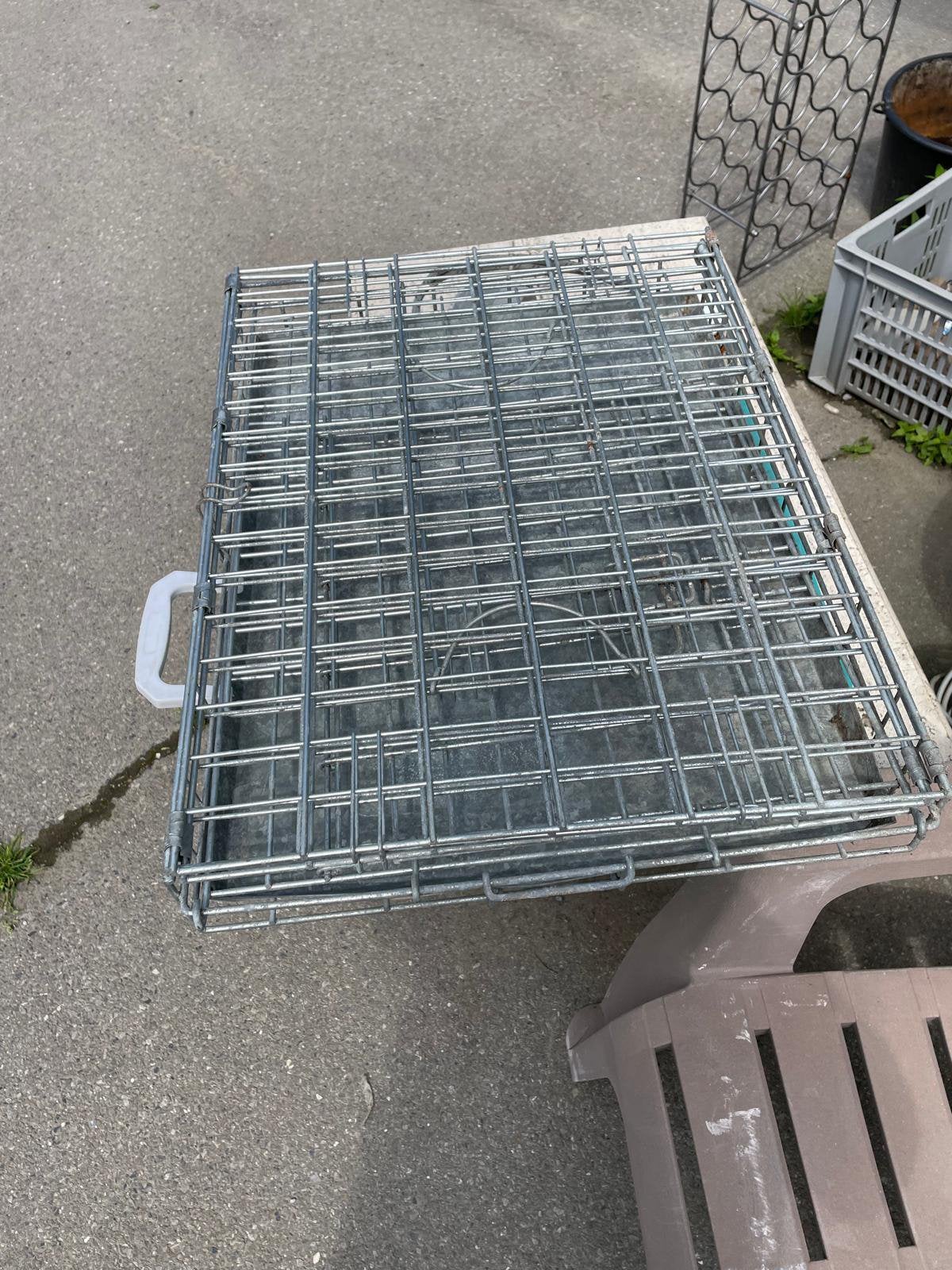 Banc pliable en métal pour cage pour chien 64x48 cm, Animaux & Accessoires, Maisons pour chiens, Comme neuf, Moins de 65 cm, Chenil chien