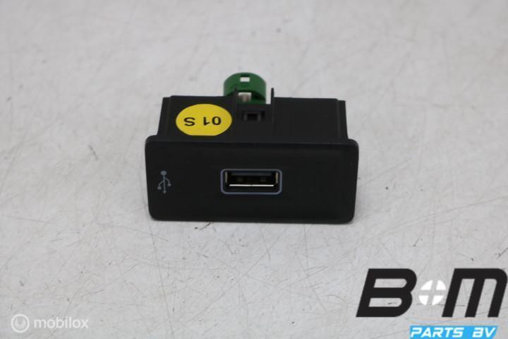 USB aansluiting VW Touareg 3 760035222, Auto diversen, Autoradio's, Gebruikt