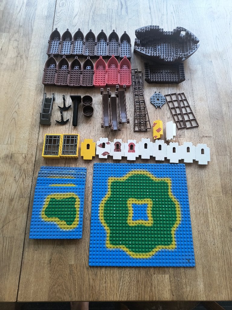 Lot de pièces Lego Pirate Island + bateaux, Enfants & Bébés, Jouets | Duplo & Lego, Enlèvement ou Envoi, Utilisé, Briques en vrac
