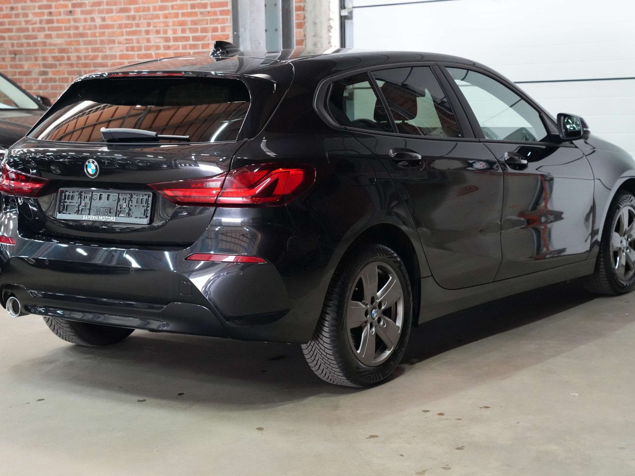 BMW 116 d Garantie EURO 6d Navi Carplay Getinte Ruiten Zet, Gebruikt, Zwart, Bedrijf, 3 cilinders