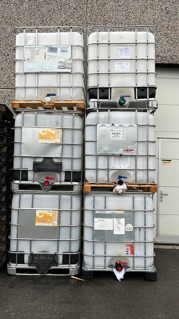 Citernes IBC, 150 litres ou plus, Enlèvement, Utilisé, Synthétique