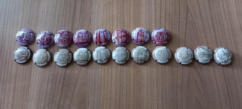 100 capsules de cava, prosecco, vin mousseux bohème, etc., Enlèvement ou Envoi, Comme neuf