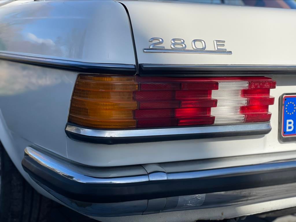Mercedes 280 W123 Oldtimer, foto 6
