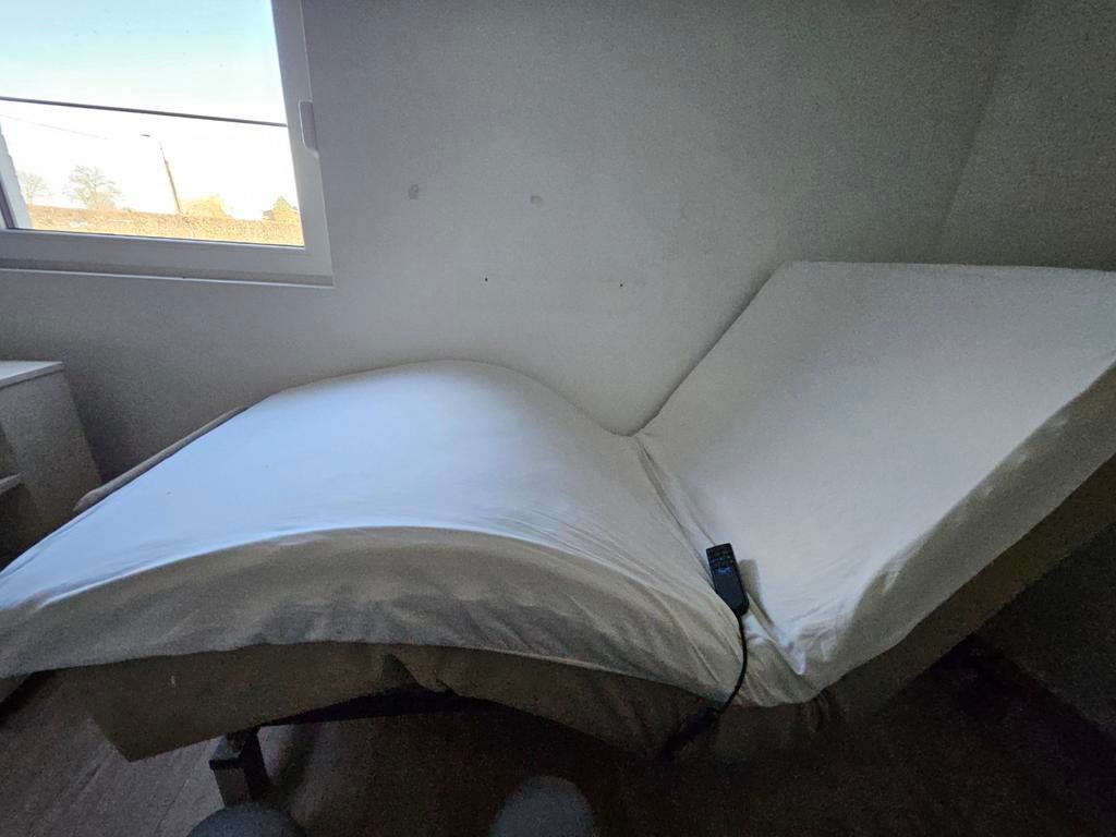 Elektrisch verstelbaar bed, Enlèvement, Réglable