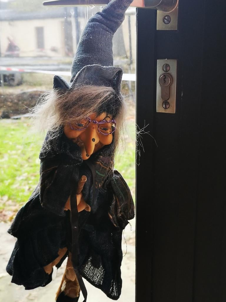Sorcière 40cm en très bon état, Collections, Enlèvement ou Envoi, Comme neuf