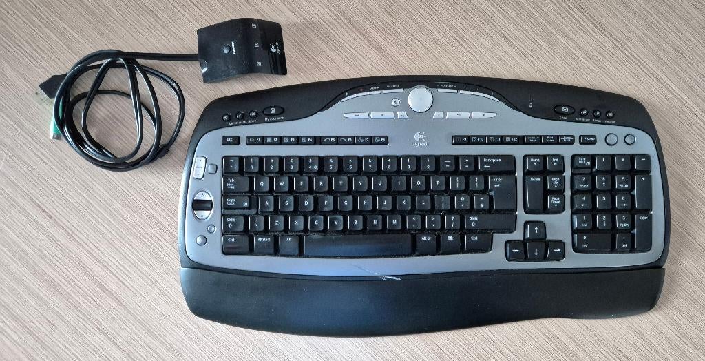 Clavier logitech sans fil multifonctions, Logitech G, Azerty, Touches multimédia, Enlèvement