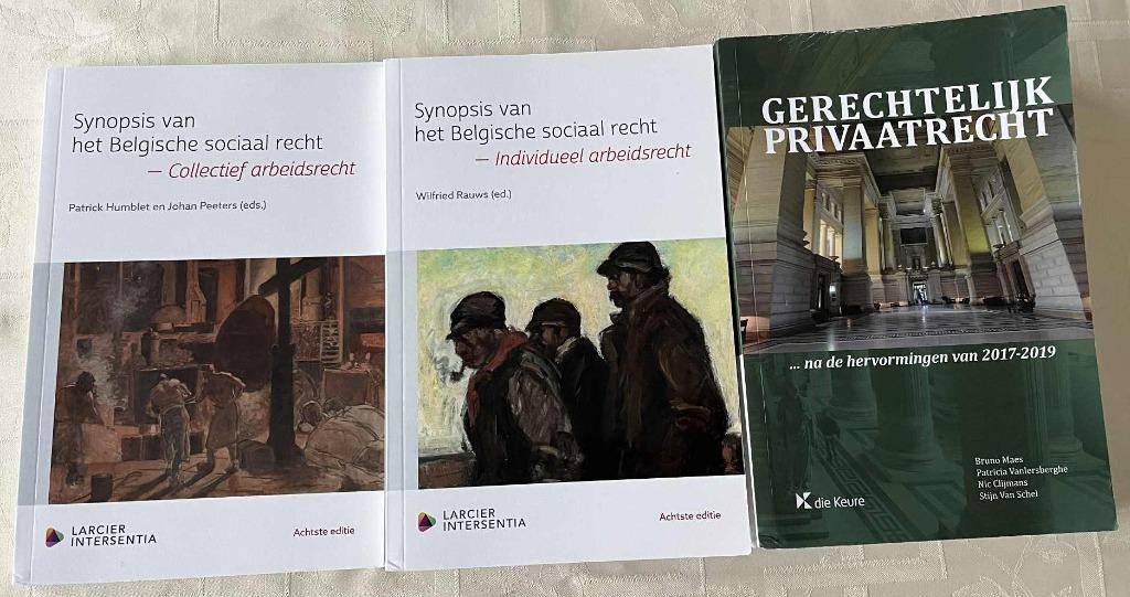 Boeken VUB Rechten 3e bachelor als nieuw perfecte staat, Boeken, Ophalen