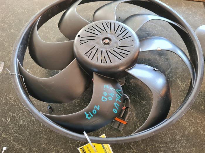 Ventilateur moteur d'un Volvo V40, Autos : Pièces & Accessoires, Climatisation & Chauffage, Volvo, Utilisé, 3 mois de garantie