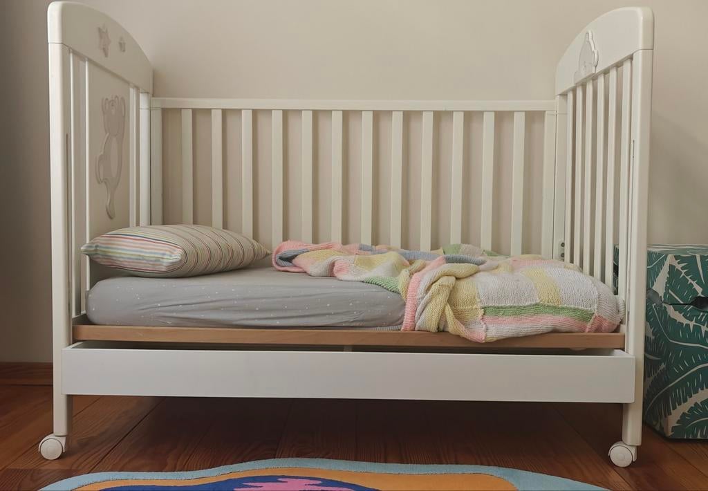 wit progressief bed gemaakt in Italië, massief houten witte, Ophalen, Zo goed als nieuw, Lattenbodem