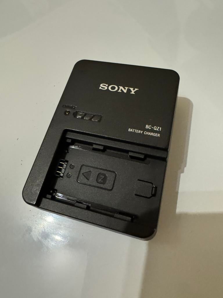 Sony oplader BC-QZ1, Ophalen, Zo goed als nieuw