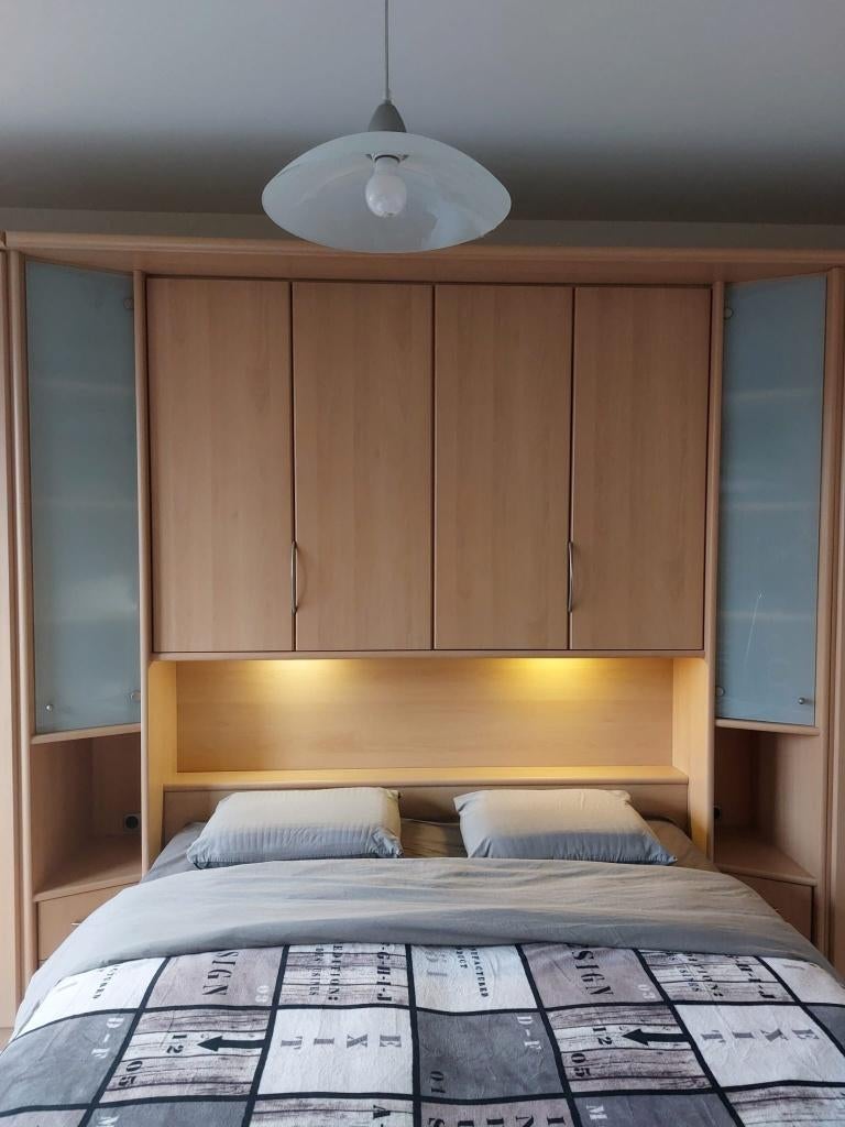 Bed met kastjes opzij en bovenbouw, Huis en Inrichting, Ophalen, Gebruikt, Bruin, Klassiek