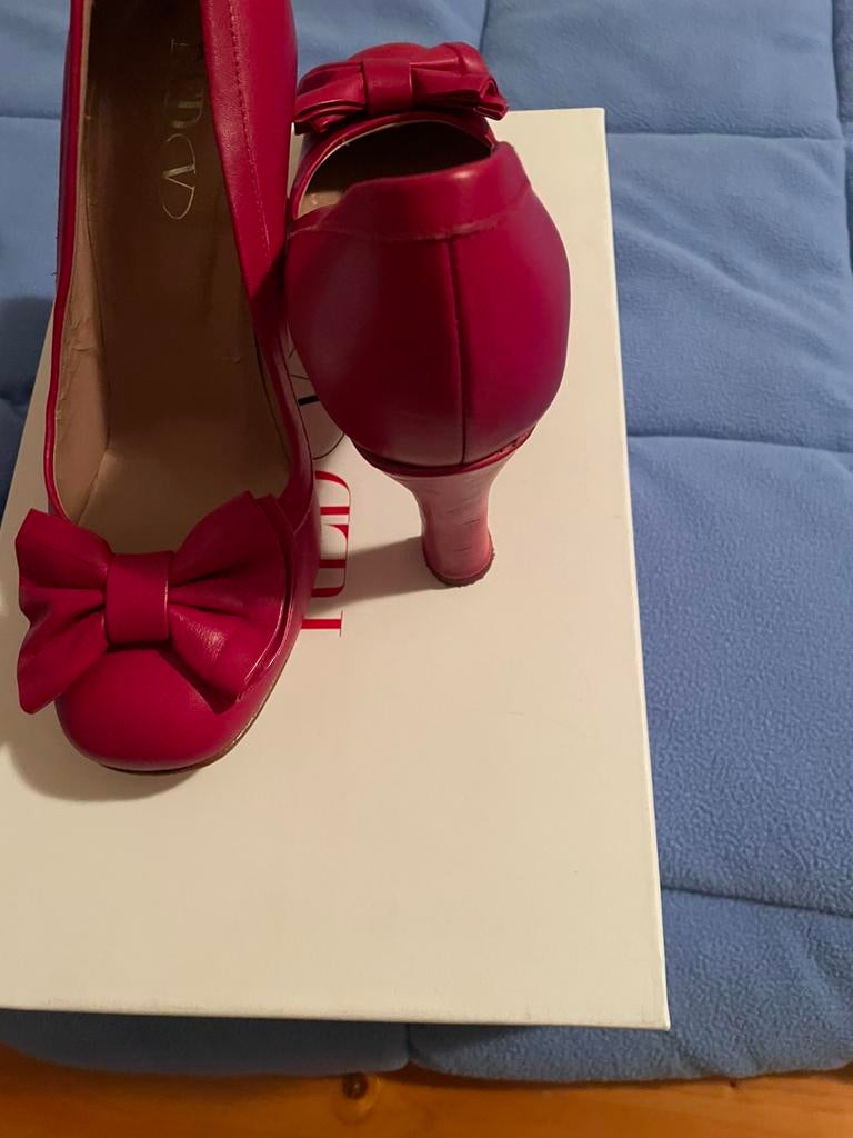 Valentino pums, Kleding | Dames, Schoenen, Ophalen, Zo goed als nieuw, Pumps