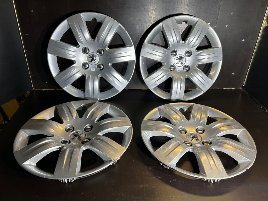 4 wieldoppen Peugeot partner 206,207,208,208,307,308, 16", Auto diversen, Wieldoppen, Ophalen of Verzenden, Gebruikt