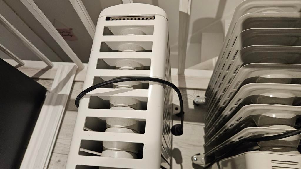 Olieradiator, Doe-het-zelf en Bouw, Verwarming en Radiatoren, Ophalen, 30 tot 80 cm, Overige typen, Zo goed als nieuw