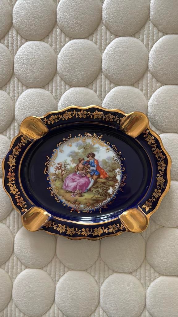 Ovenblauw en goudkleurig porselein - beker - Limoges France, Antiek en Kunst, Ophalen
