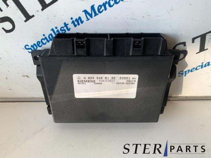 Ordinateur réservoir automatique d'un Mercedes E-Klasse, Enlèvement ou Envoi, 3 mois de garantie, Utilisé, Mercedes-Benz