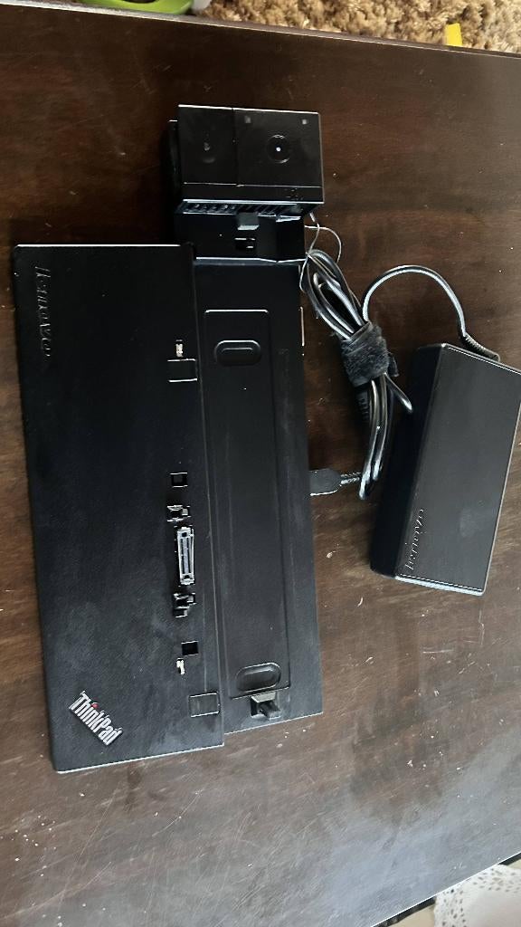 Lenovo ThinkPad Pro Docking station 40A2, Enlèvement ou Envoi, Utilisé, Station d'accueil, LENOVO