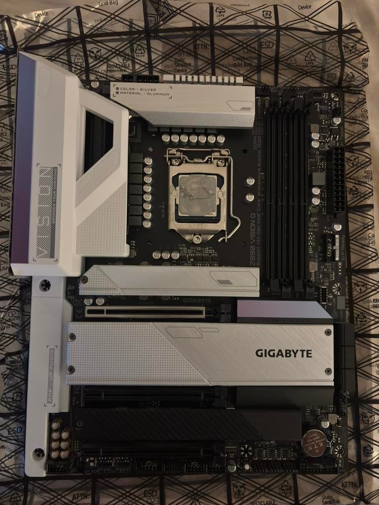 Gigabyte Z590 VISION G + Intel i5 10400F, Enlèvement ou Envoi, Comme neuf, Intel
