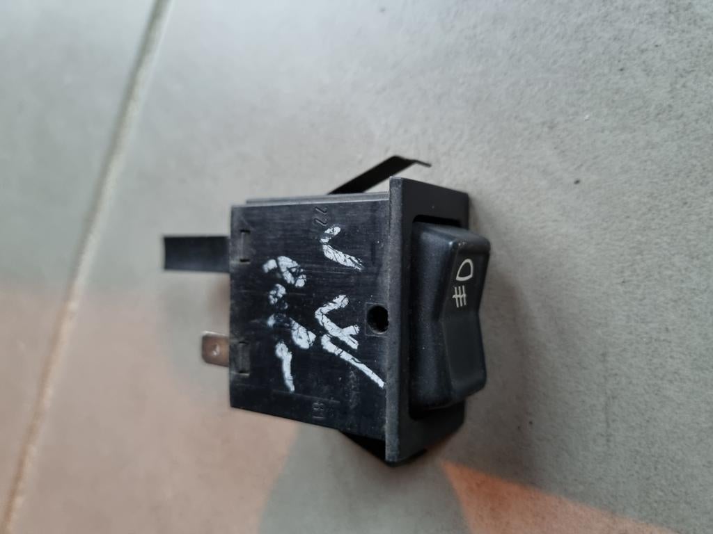 Interrupteur antibrouillard VW polo 1980, Ophalen of Verzenden