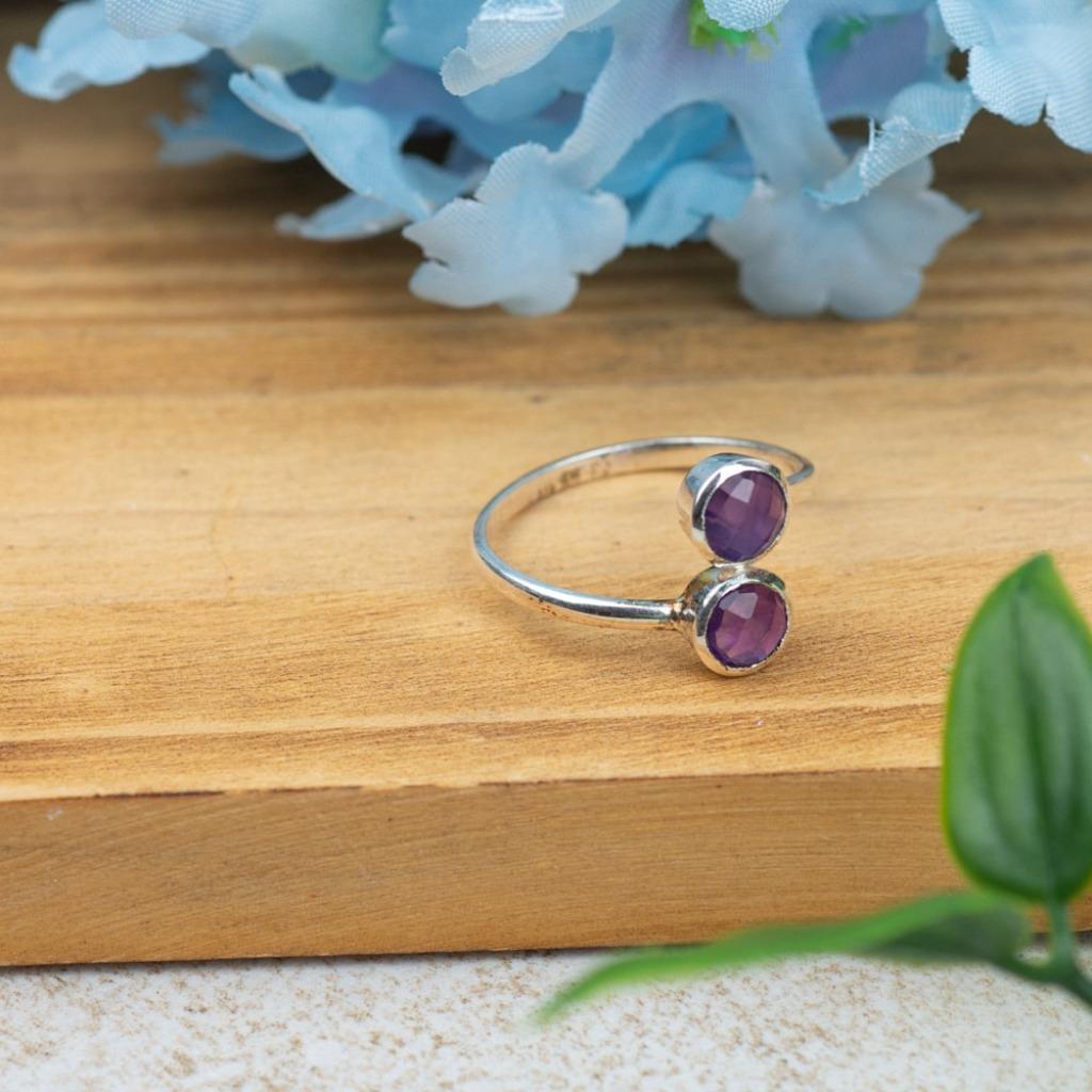 verstelbare zilveren ring amethist, Handtassen en Accessoires, Edelstenen, Ophalen of Verzenden, Nieuw