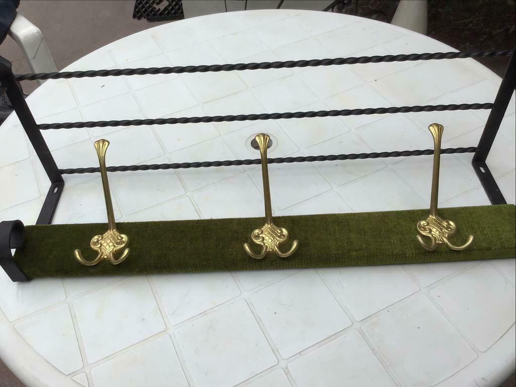 Porte manteau à suspendre en fer forgé et velours -7crochets