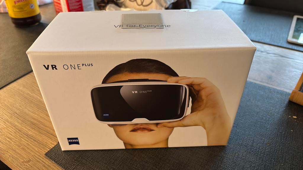 Carl Zeiss VR ONE Plus, Ophalen, Nieuw