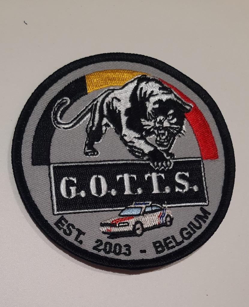 Police de Patch, Envoi