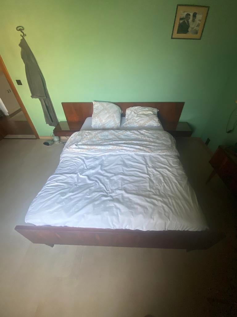 Tweepersoonsbed met nachtkastjes, Ophalen, Gebruikt, 210 cm