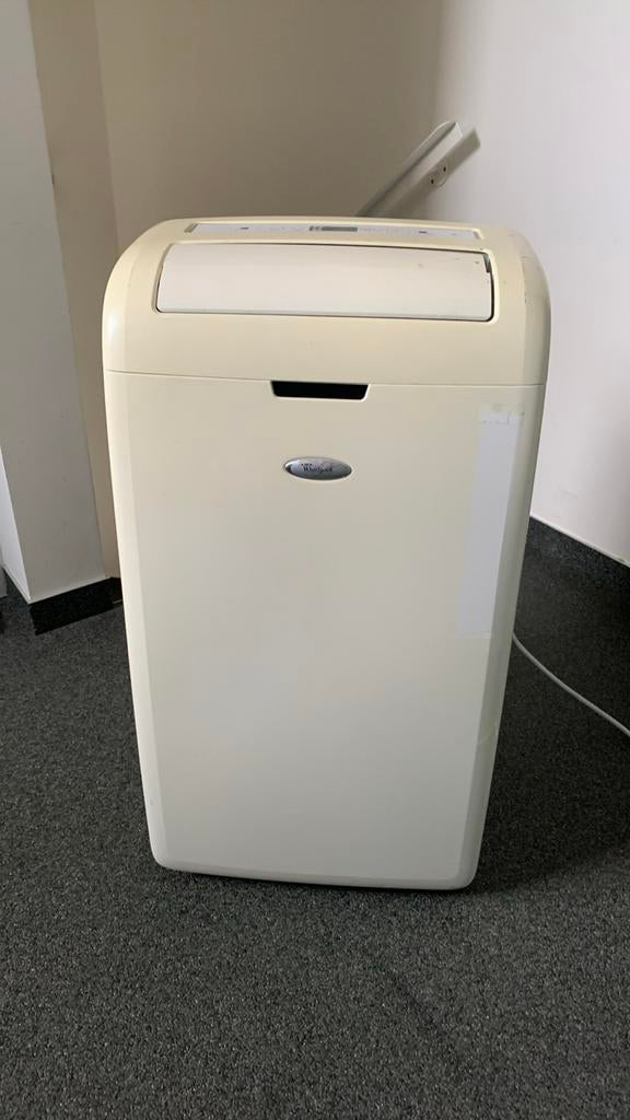 Climatiseur portatif Whirlpool AMD 08L, Electroménager, Refroidissement et Déshumidification, Moins de 60 m³, Enlèvement, Utilisé