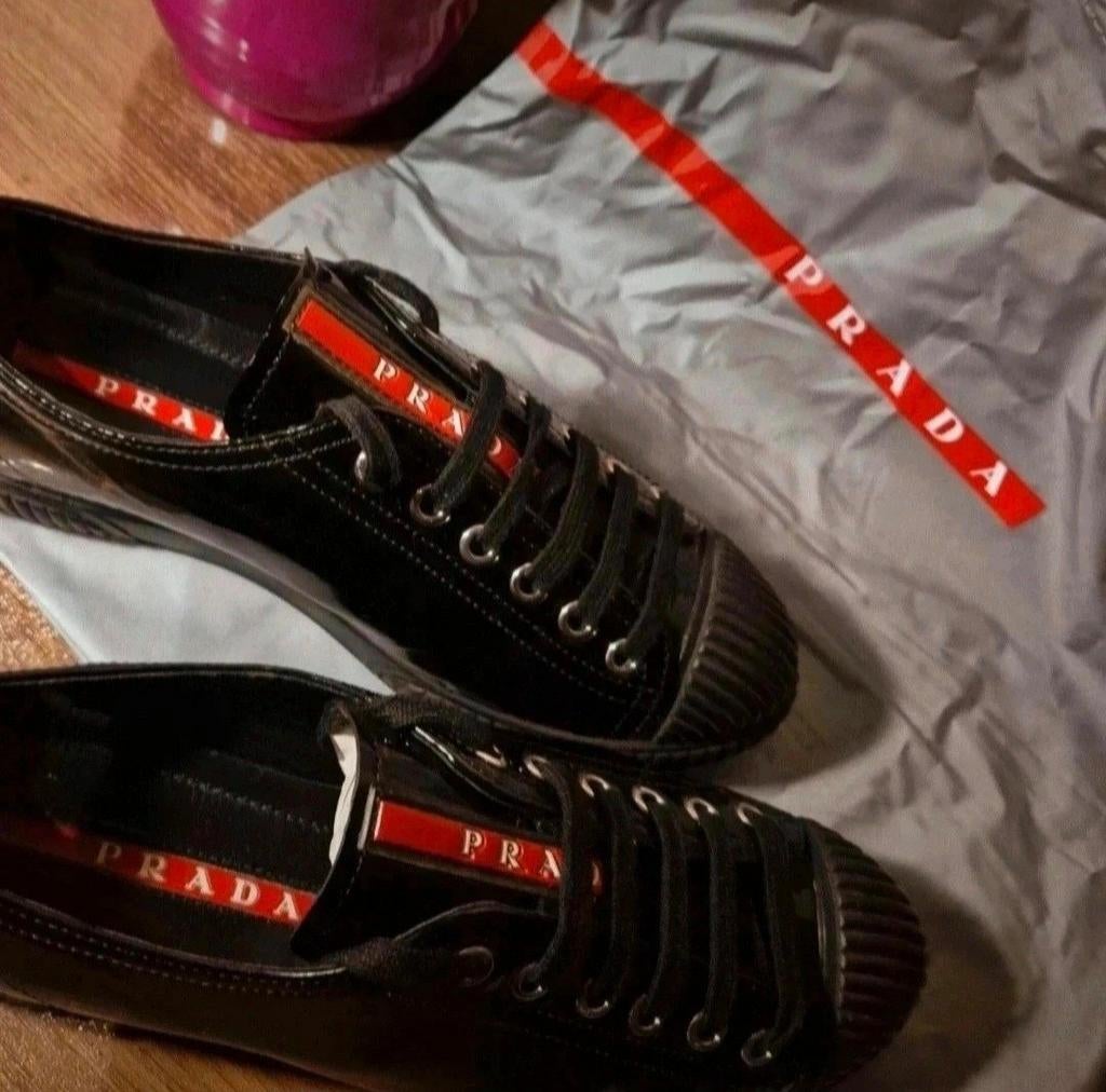 Prada damessneakers van leer ref.53861, maat 36, Kleding | Dames, Prada, Zwart, Nieuw, Ophalen of Verzenden