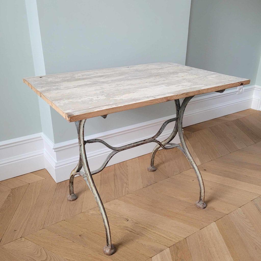 table avec structure en fonte ancienne, Antiek en gietijzer, 50 à 100 cm, Enlèvement, Utilisé