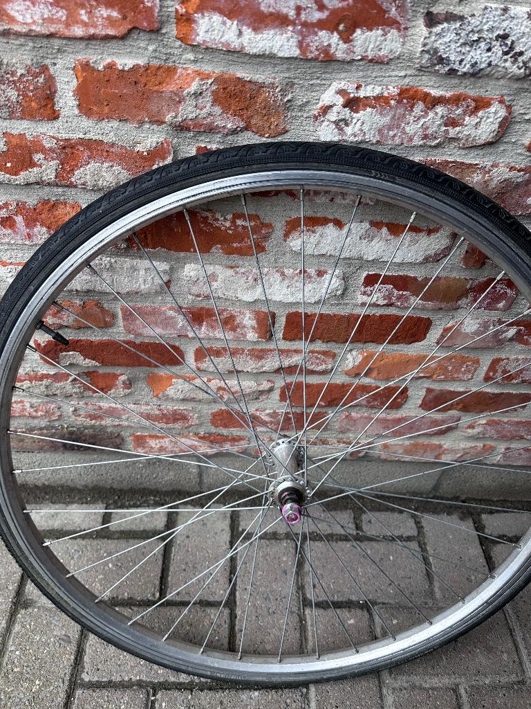 FIETSWIEL 28" voorwiel, Fietsen en Brommers, Fietsonderdelen, Ophalen, Zo goed als nieuw, Wiel