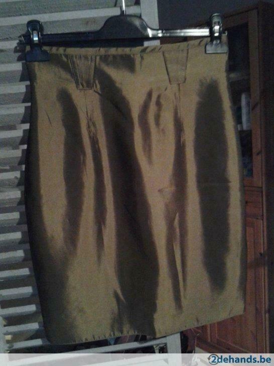 bronzen rok Marc Cain, Enlèvement ou Envoi, Porté