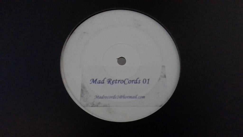 ÉTIQUETTE BLANCHE « MADRETROCORDS 01 », Envoi, Comme neuf, 12 pouces, Techno ou Trance