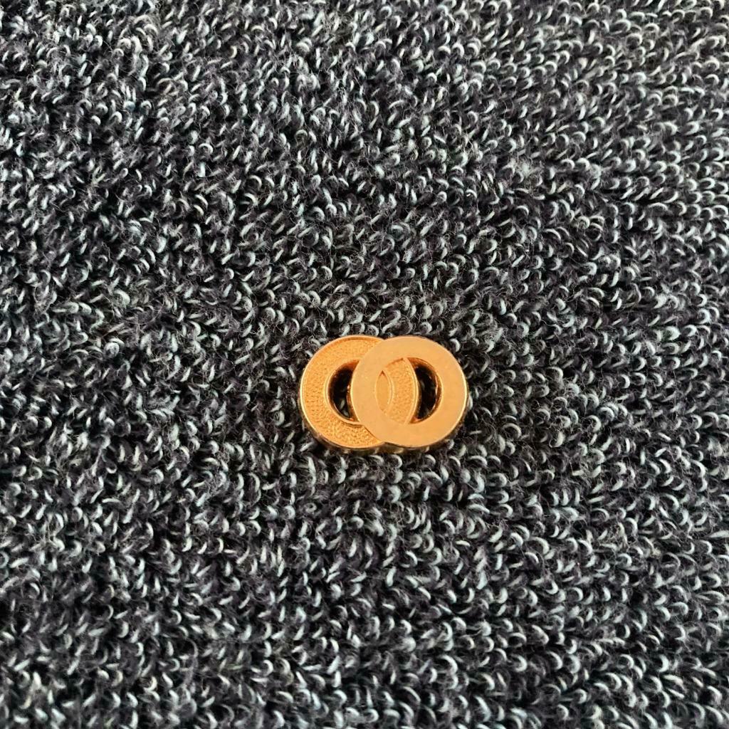 PIN - GOUDEN RINGEN - GOLDEN RINGS, Verzamelen, Speldjes, Pins en Buttons, Verzenden, Zo goed als nieuw, Overige onderwerpen, Speldje of Pin