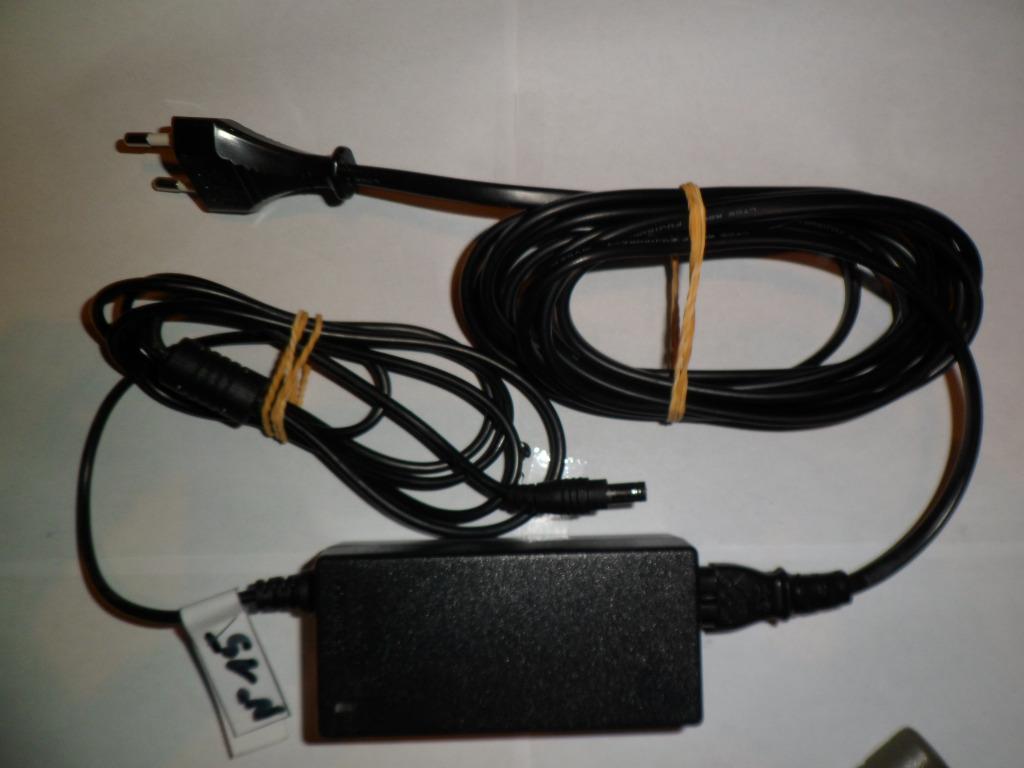 Netstroom adapter-oplader Power-Tek 100/240VAC=> 5VDC, Ophalen, Zo goed als nieuw