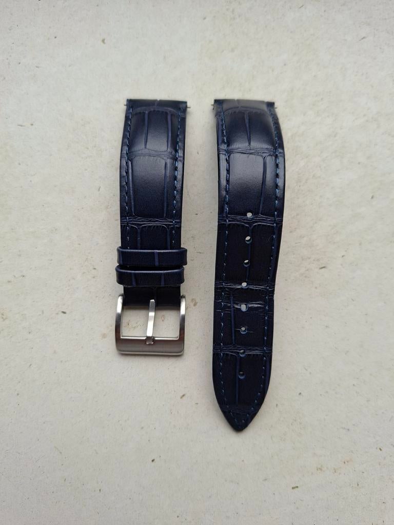 Bracelet montre de qualité en cuir bleu style croco 20mm new, Enlèvement, Bleu