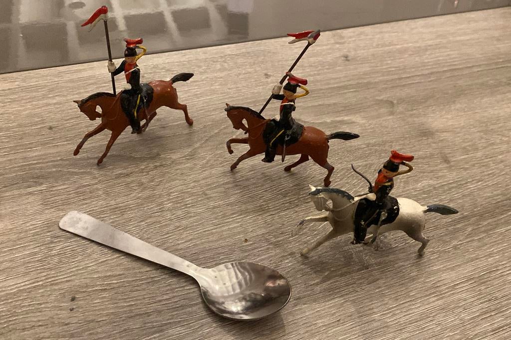 Beeldje van een bereden cavaleriesoldaat, Verzamelen, Ophalen of Verzenden, Zo goed als nieuw