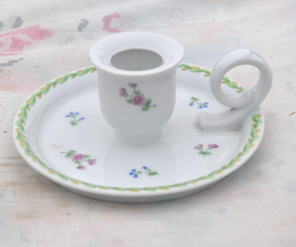 bougeoir a main en porcelaine, Antiquités & Art, Enlèvement ou Envoi, Autres matériaux