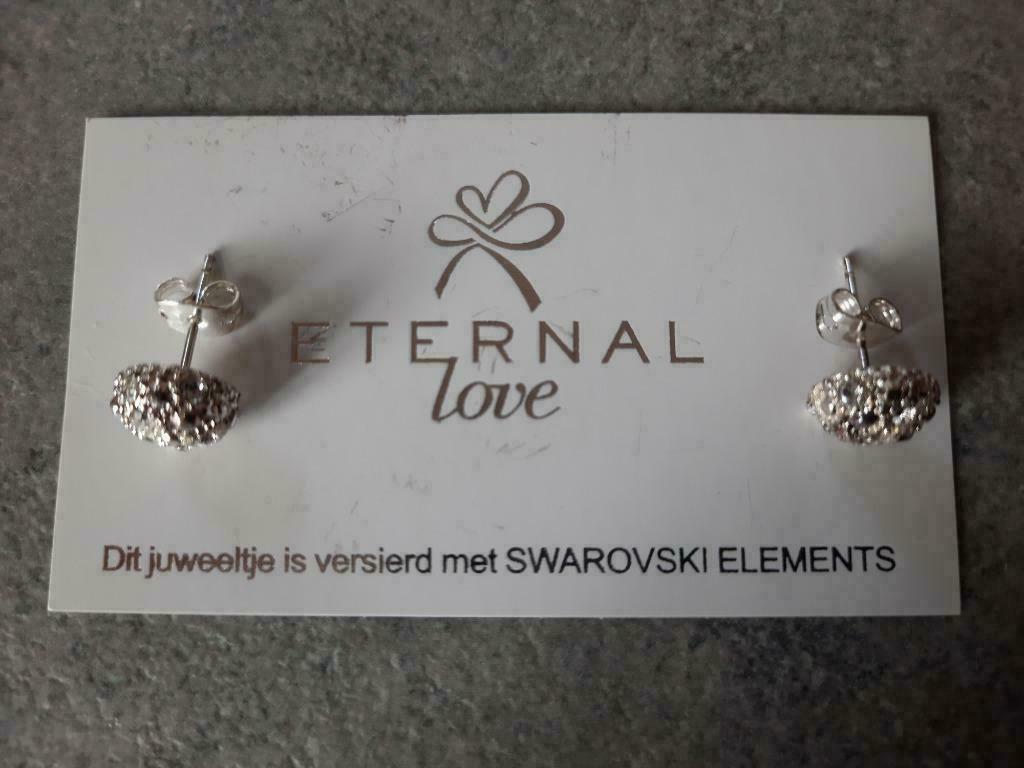 oorbellen Eternal Love met Swarovski steentjes, Overige materialen, Overige kleuren, Nieuw, Knopjes of Stekers